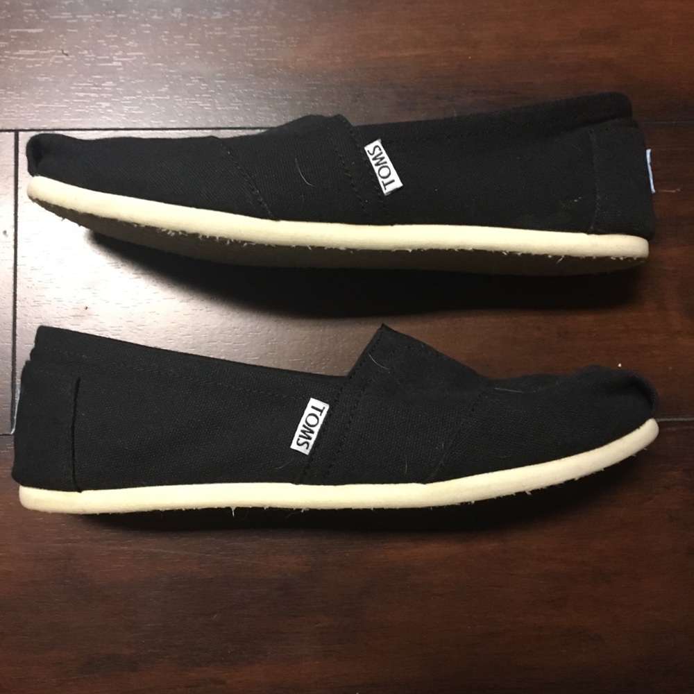 Toms